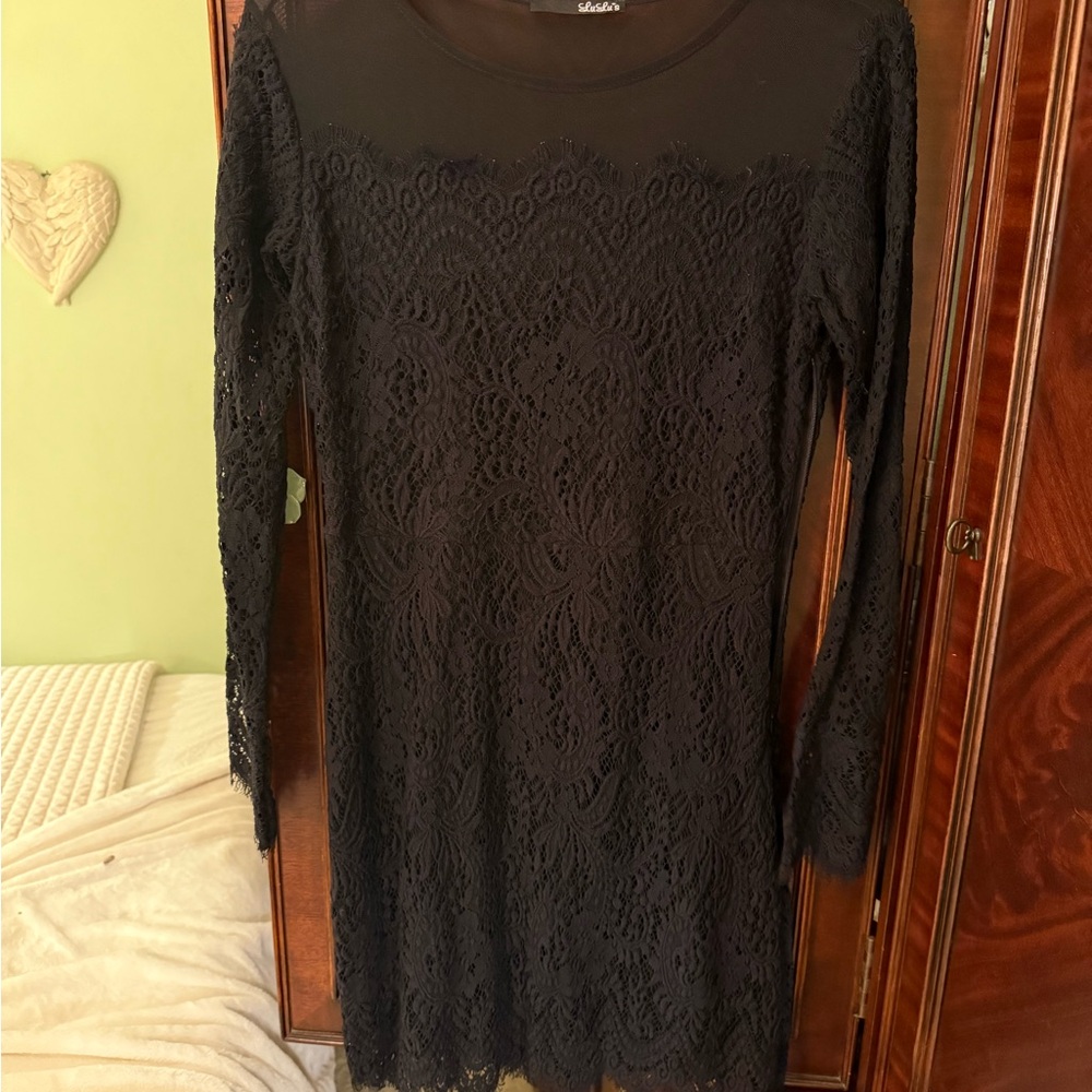 Elegant Black Lace Dress